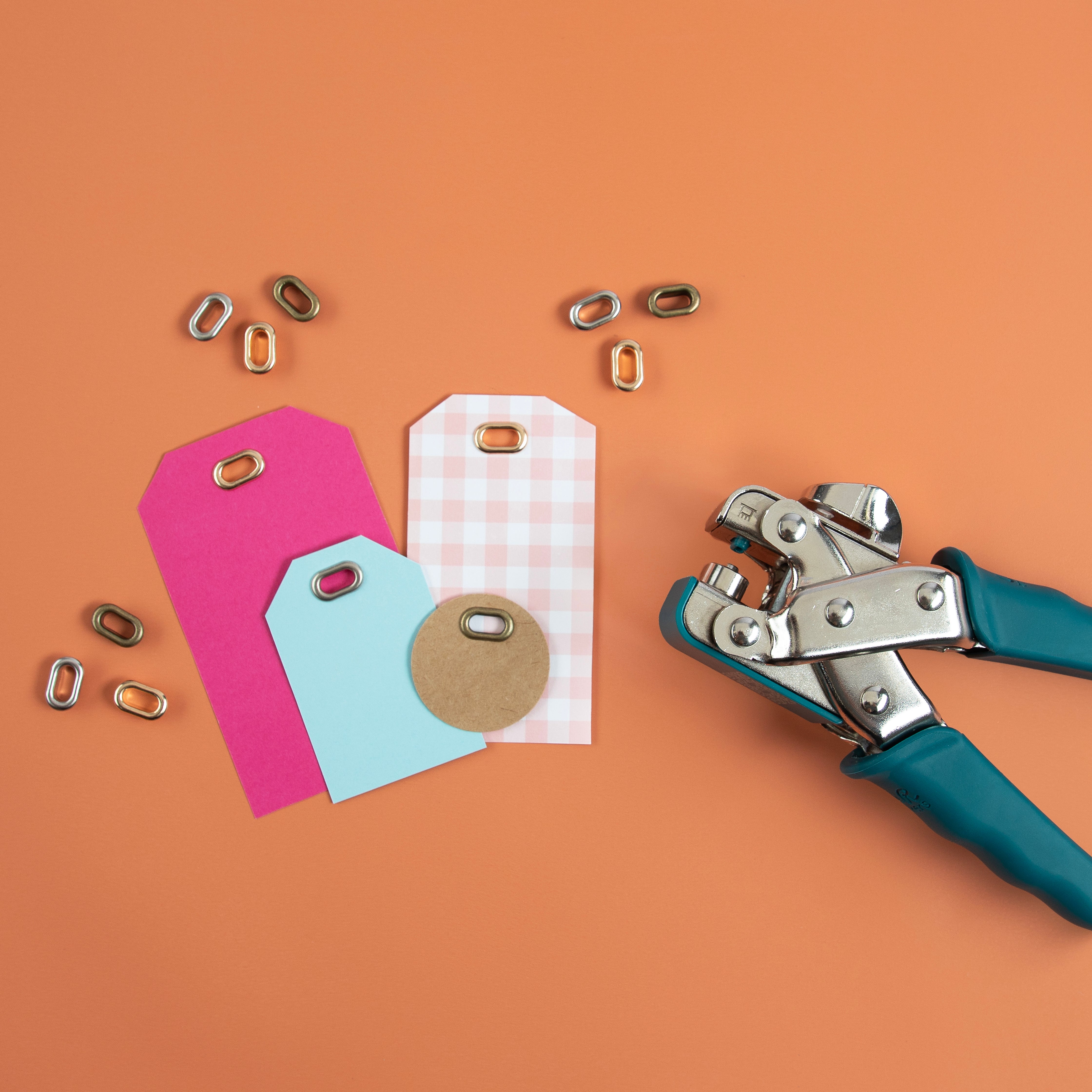 We R Makers Oval Crop-A-Dile Punch and Eyelet Setter